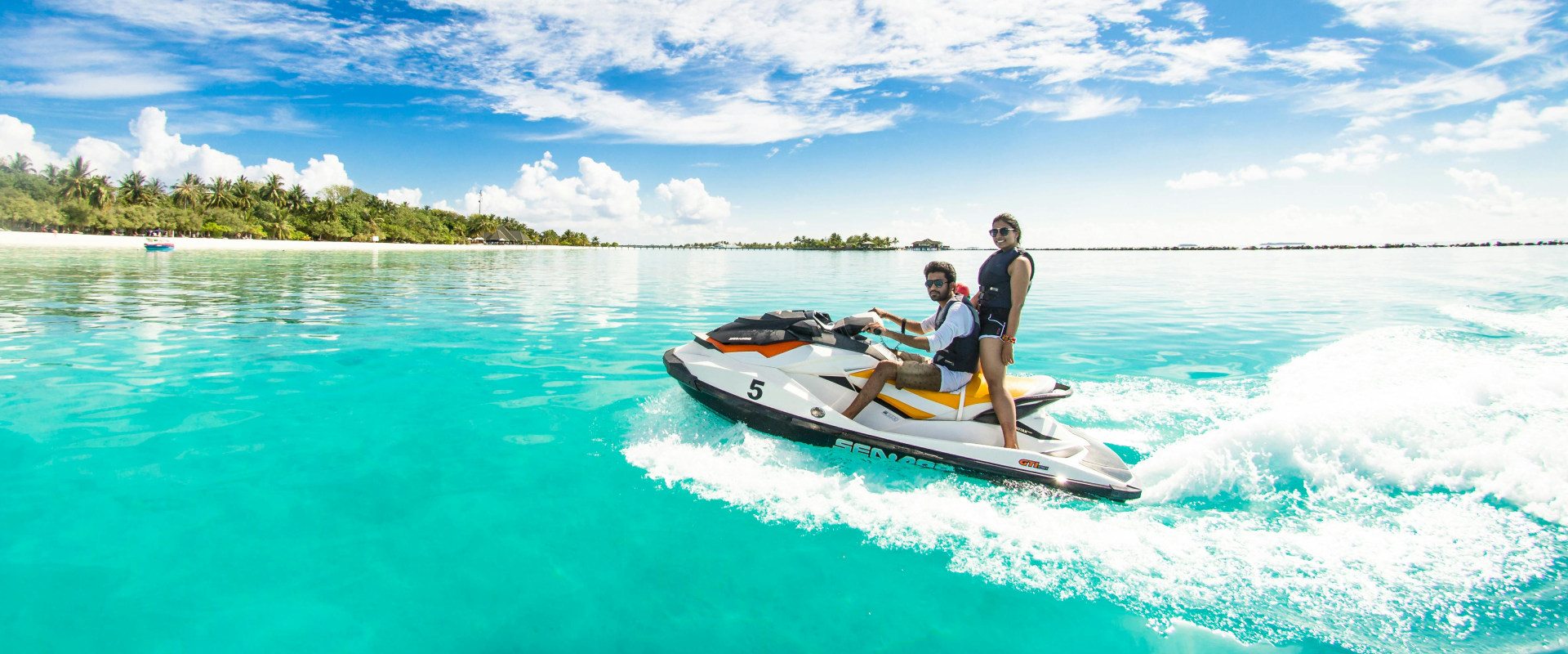 A Day In Paradise: Experience Jet Ski Tours And Yacht Charters In The Bahamas